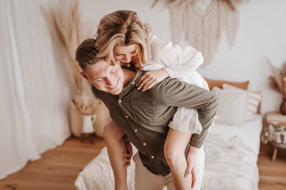 Fotoshooting zur Verlobung für Hochzeitseinladung